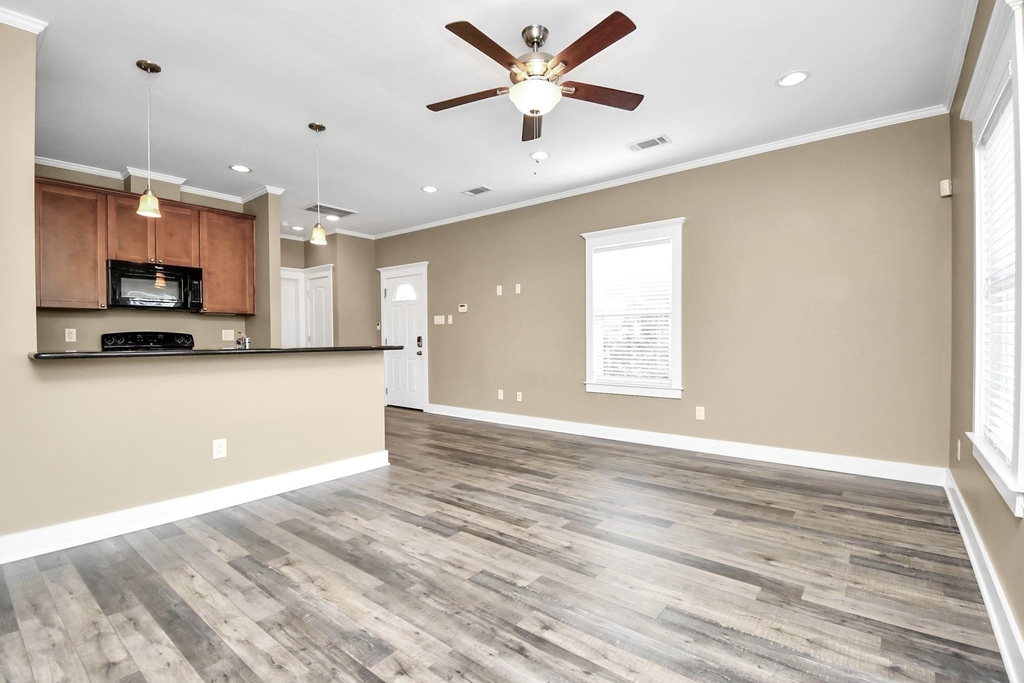 9022 Topaz Street - Photo 5