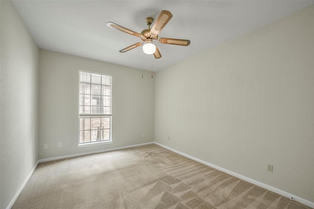 2400 N Braeswood Boulevard - Photo 20