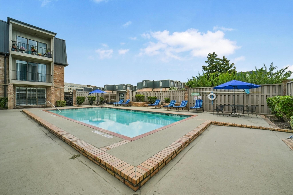 2400 N Braeswood Boulevard - Photo 23