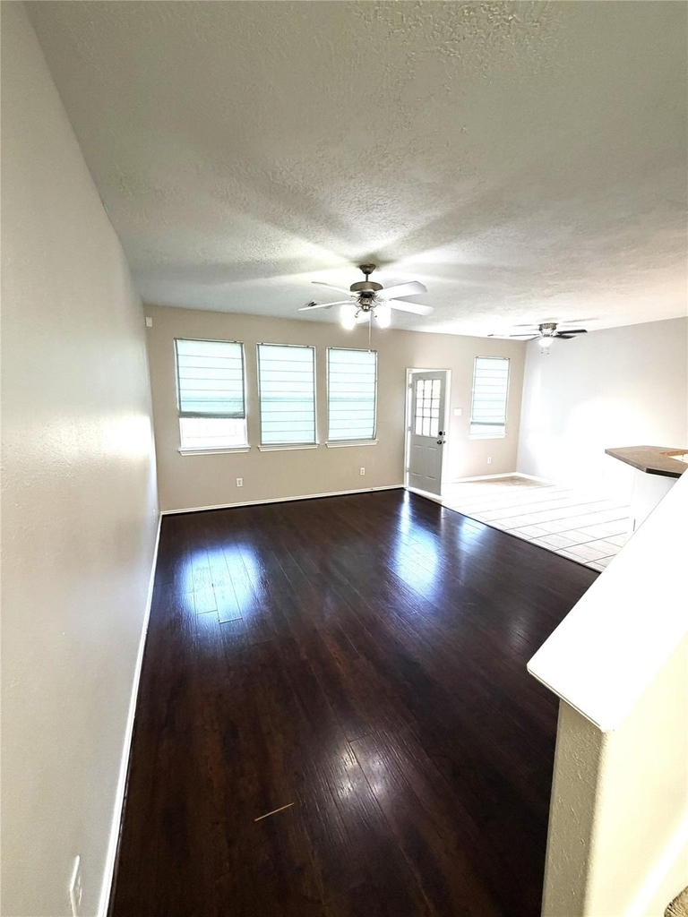 17138 Oakwood Chase Drive - Photo 2