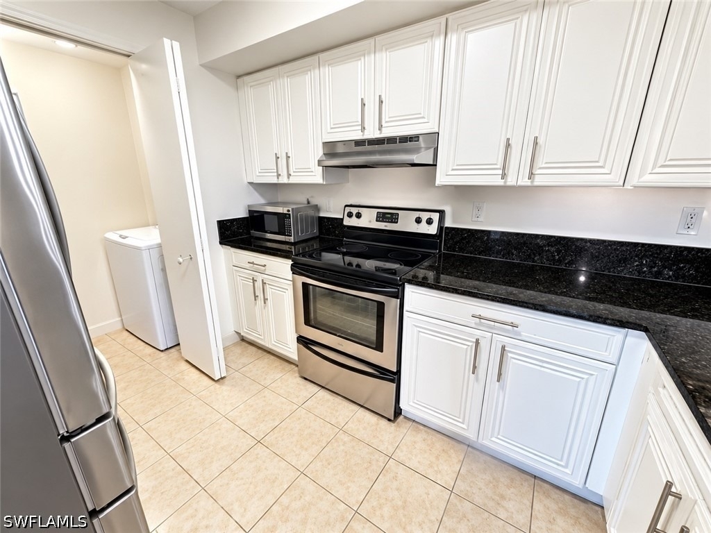 8275 Ibis Club Drive - Photo 1