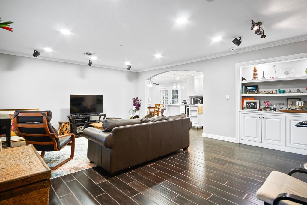 9928 Westview Drive - Photo 1