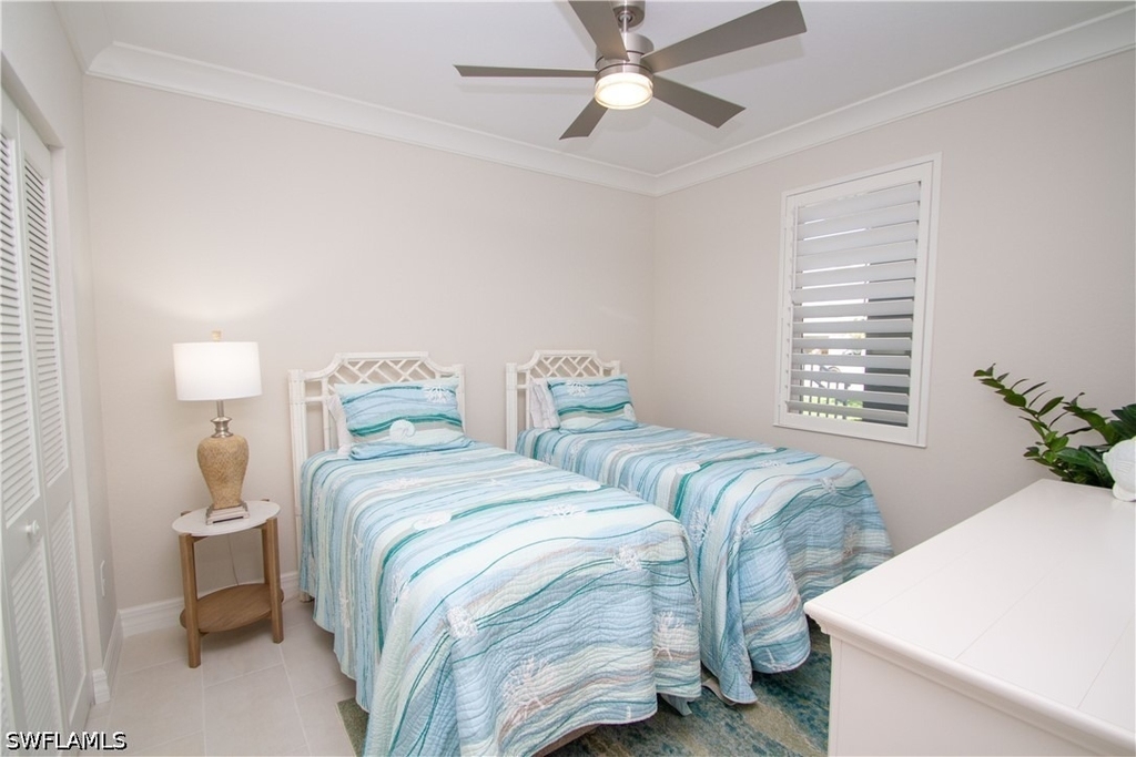 232 Indies Drive E - Photo 14