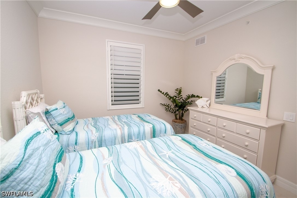 232 Indies Drive E - Photo 16