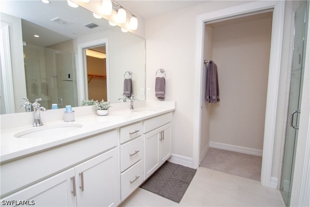 232 Indies Drive E - Photo 23