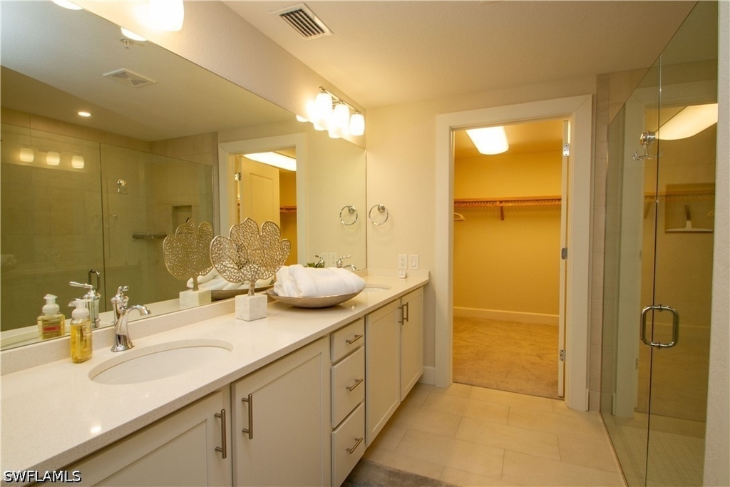 172 Indies Drive E - Photo 17