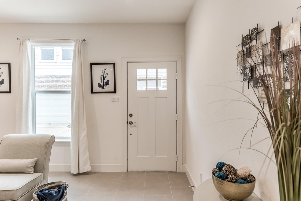 118 Sylvester Road - Photo 2