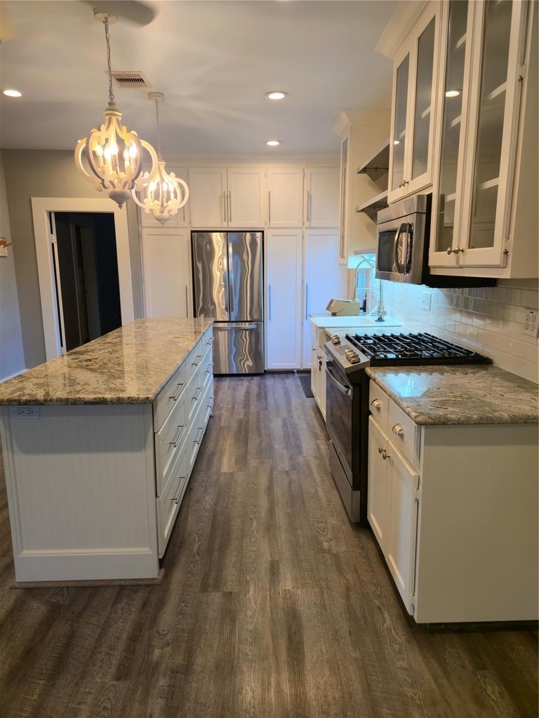 402 4th Street - Photo 2