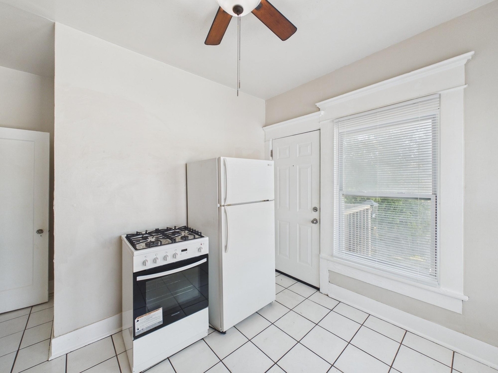 1630 Richmond Avenue - Photo 14