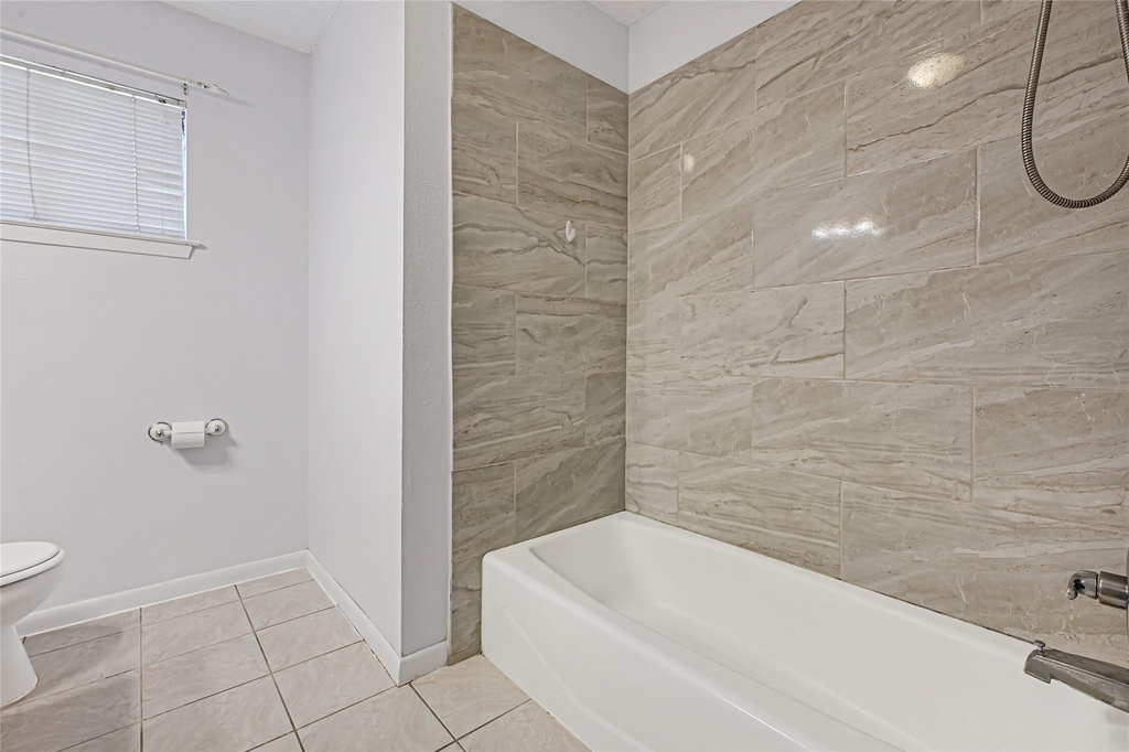 3816 Newton Drive - Photo 12
