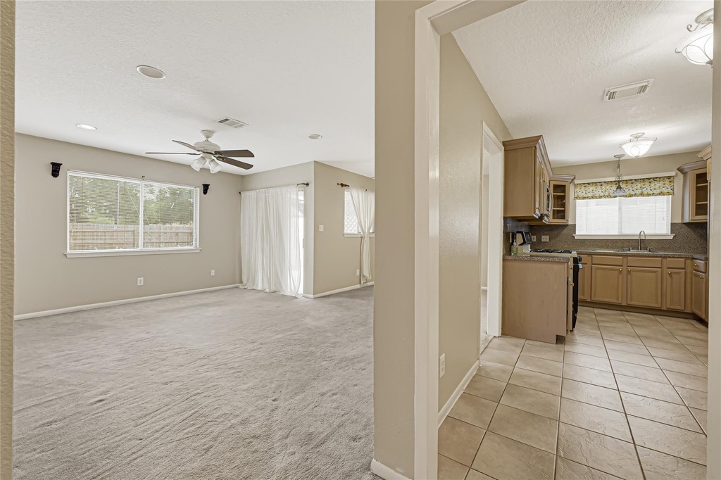 3816 Newton Drive - Photo 5