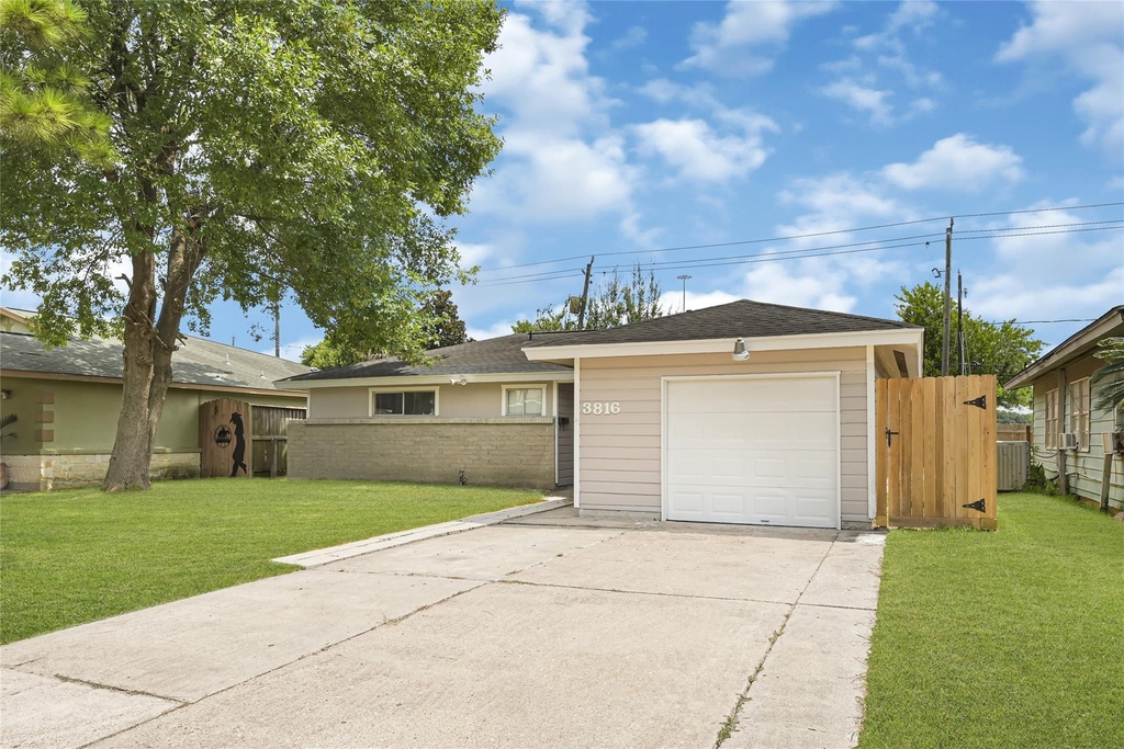 3816 Newton Drive - Photo 3