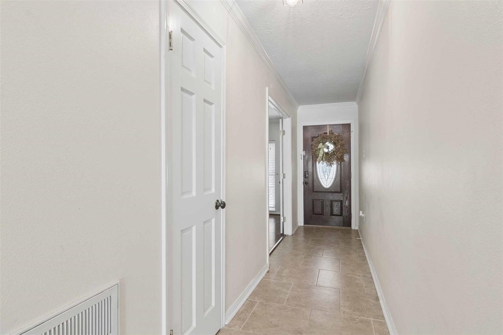 5914 Willowbend Boulevard - Photo 2