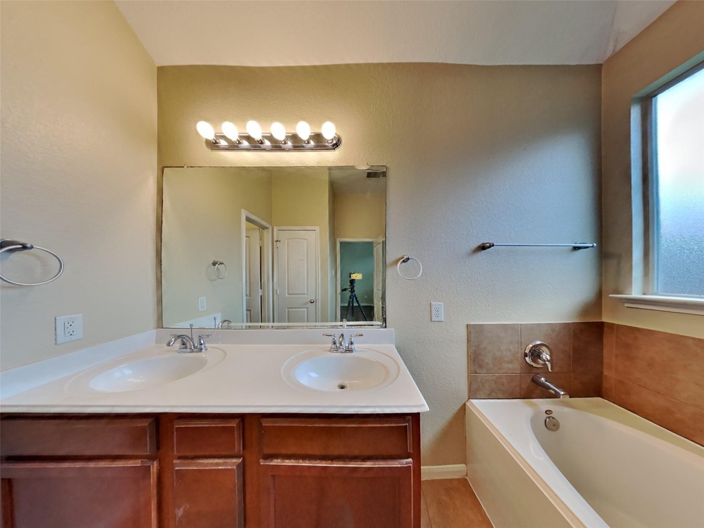 15815 Egret Field Lane - Photo 9