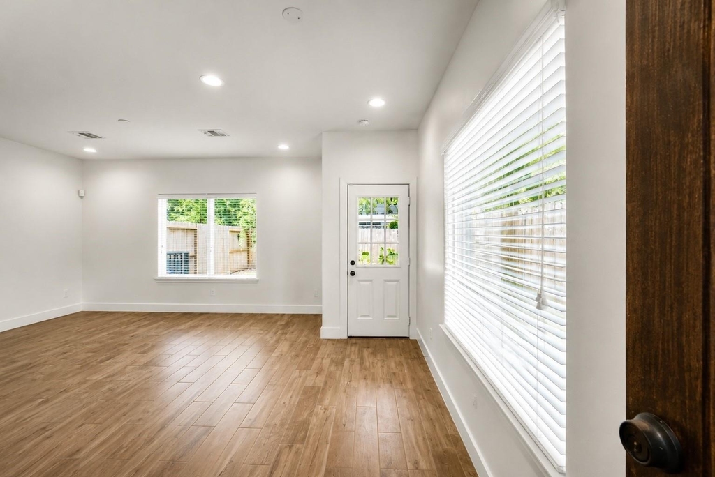 3605 Billingsley Street - Photo 4