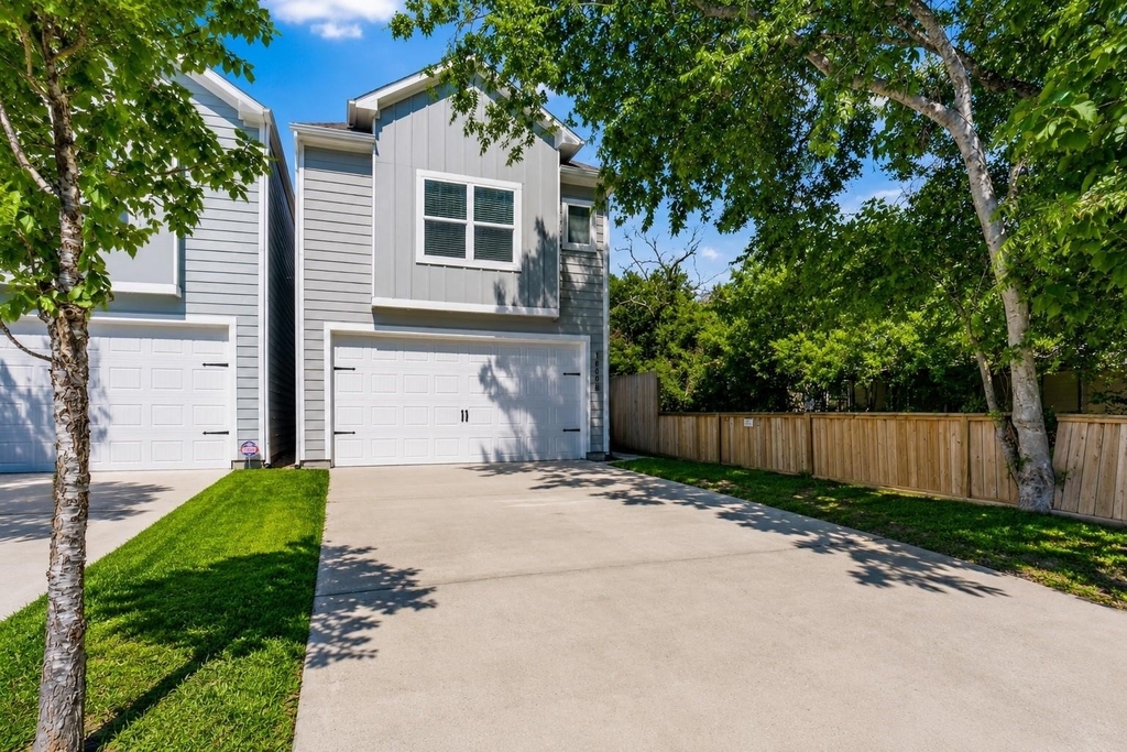 3605 Billingsley Street - Photo 2