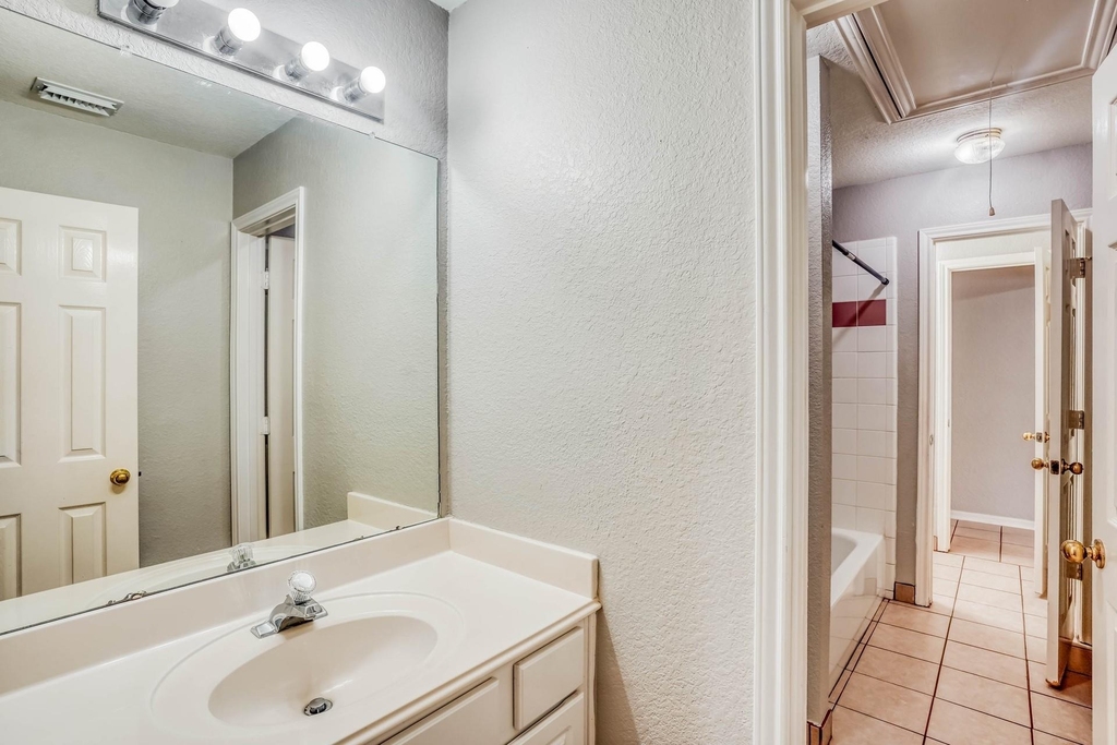 10330 Claybrook Drive - Photo 13