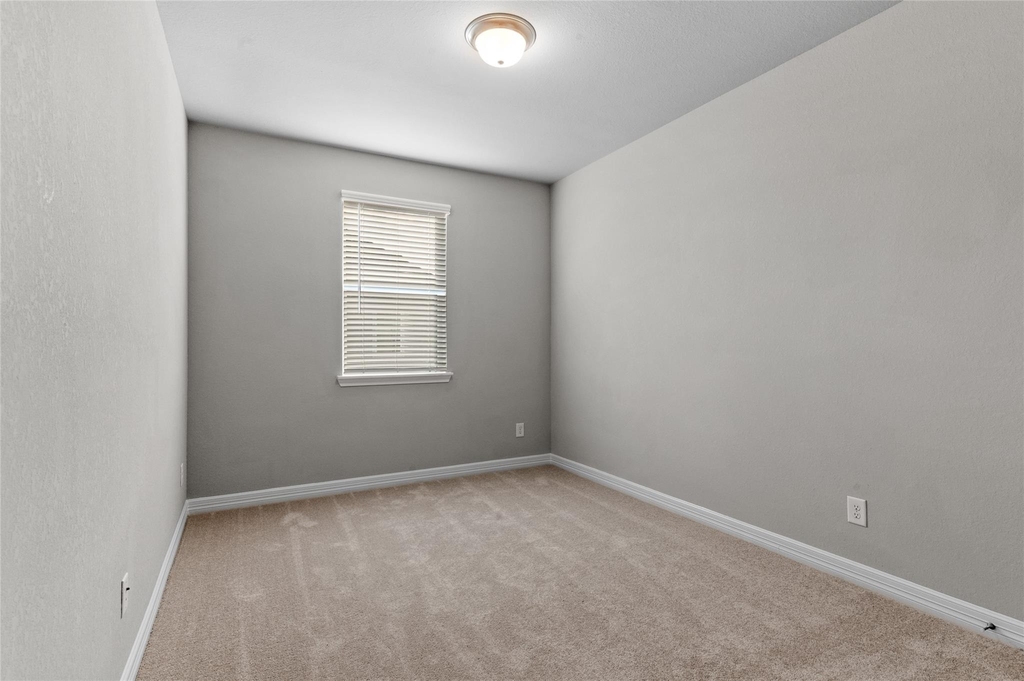 9511 Towne Lake Parkway - Photo 12
