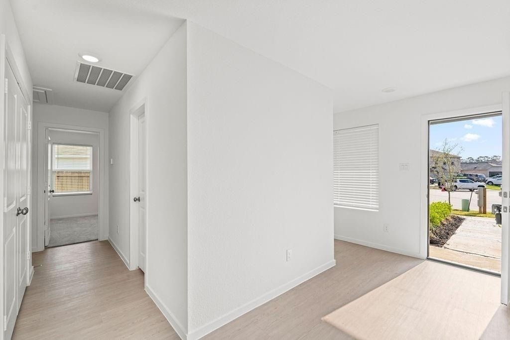 1627 Winwood Drive - Photo 5