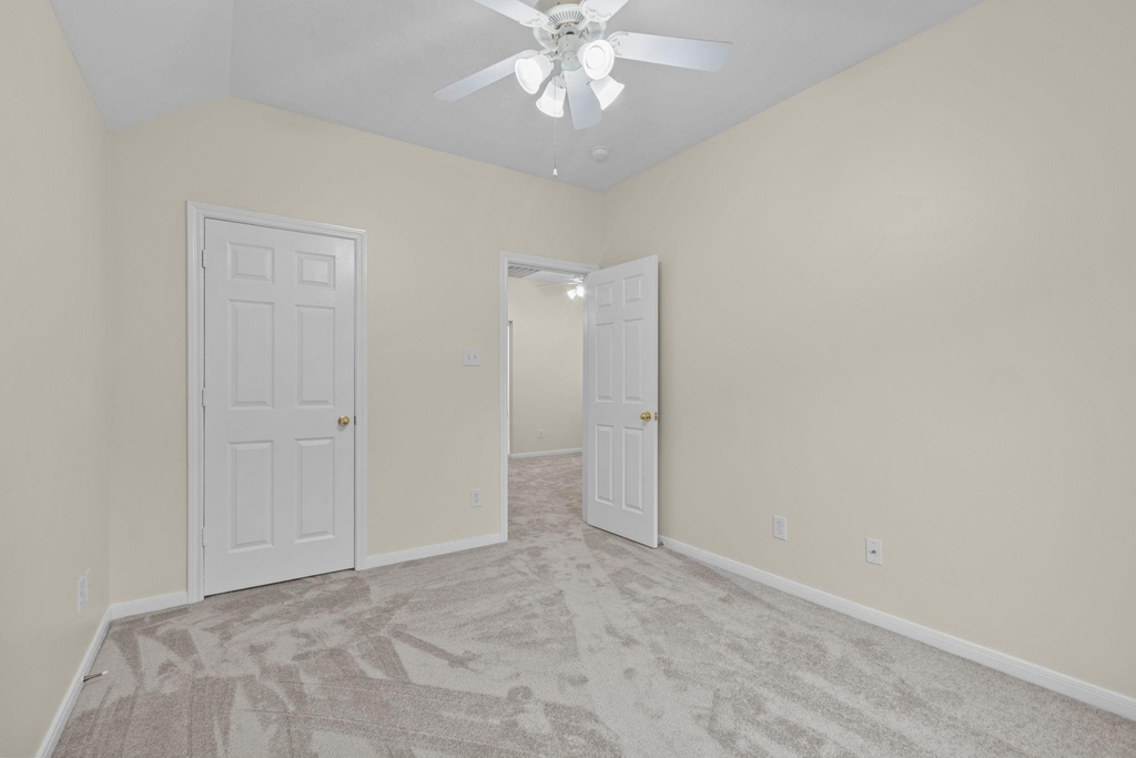 142 W Burberry Circle - Photo 33