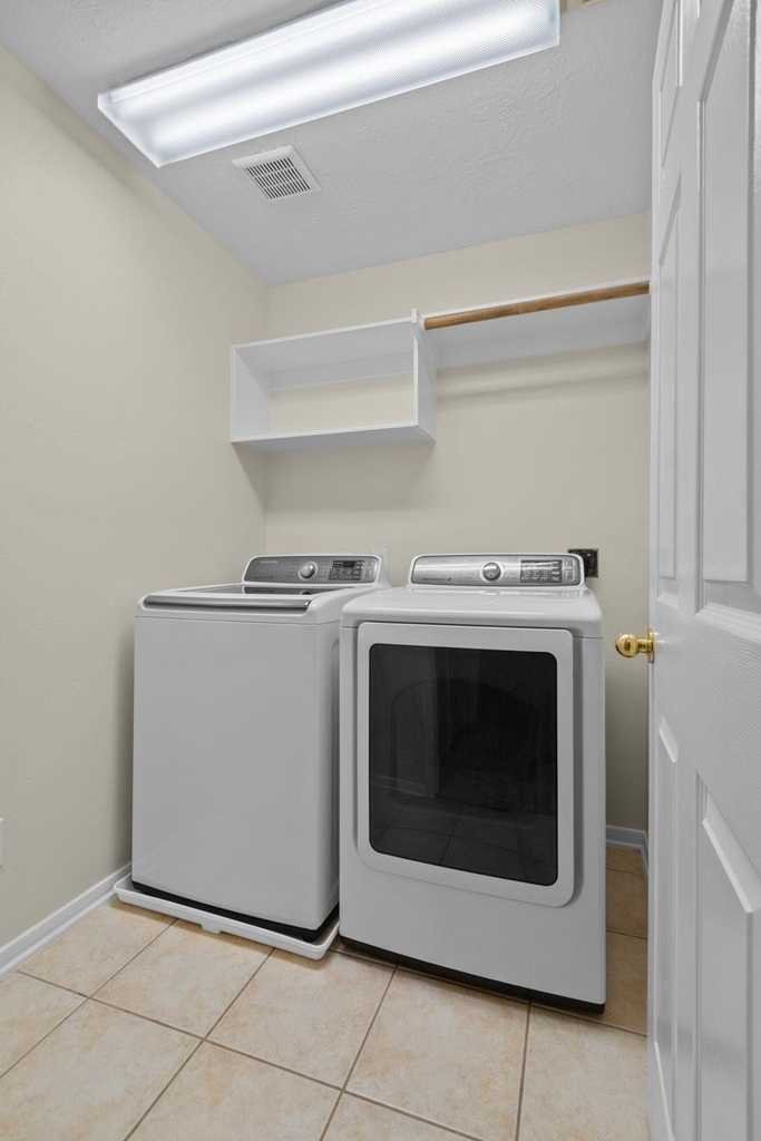 142 W Burberry Circle - Photo 22