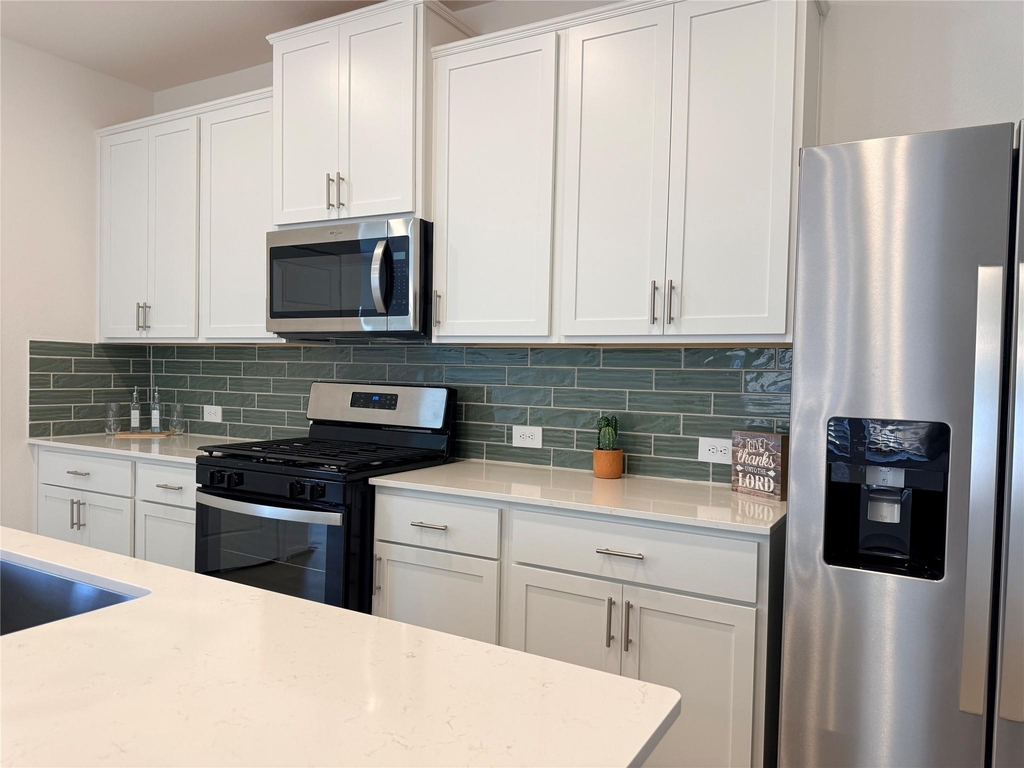 16266 Parish Pointe Court - Photo 18
