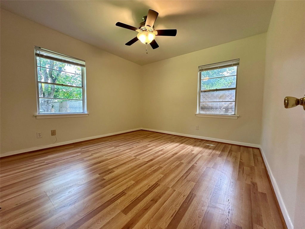 5720 Parwill Street - Photo 5