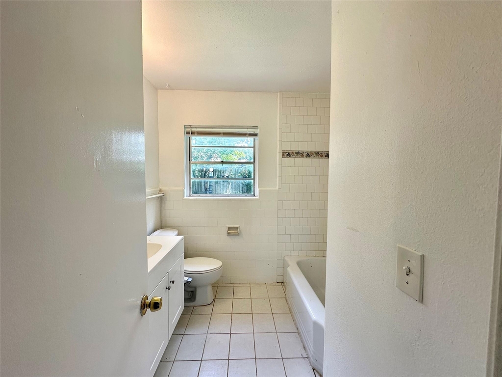 5720 Parwill Street - Photo 10