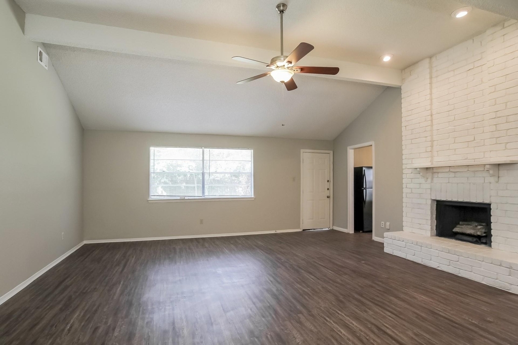 16411 N Cross Drive - Photo 2