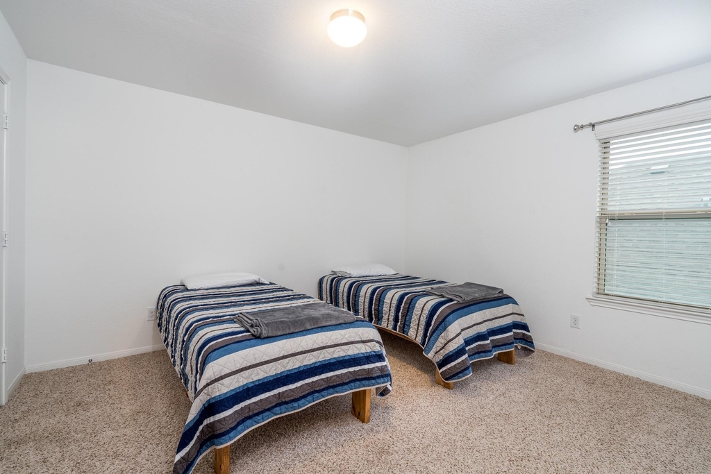 18918 Cove Pointe Dr - Photo 29