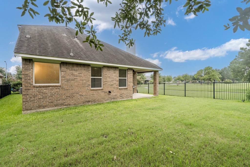 18918 Cove Pointe Dr - Photo 10