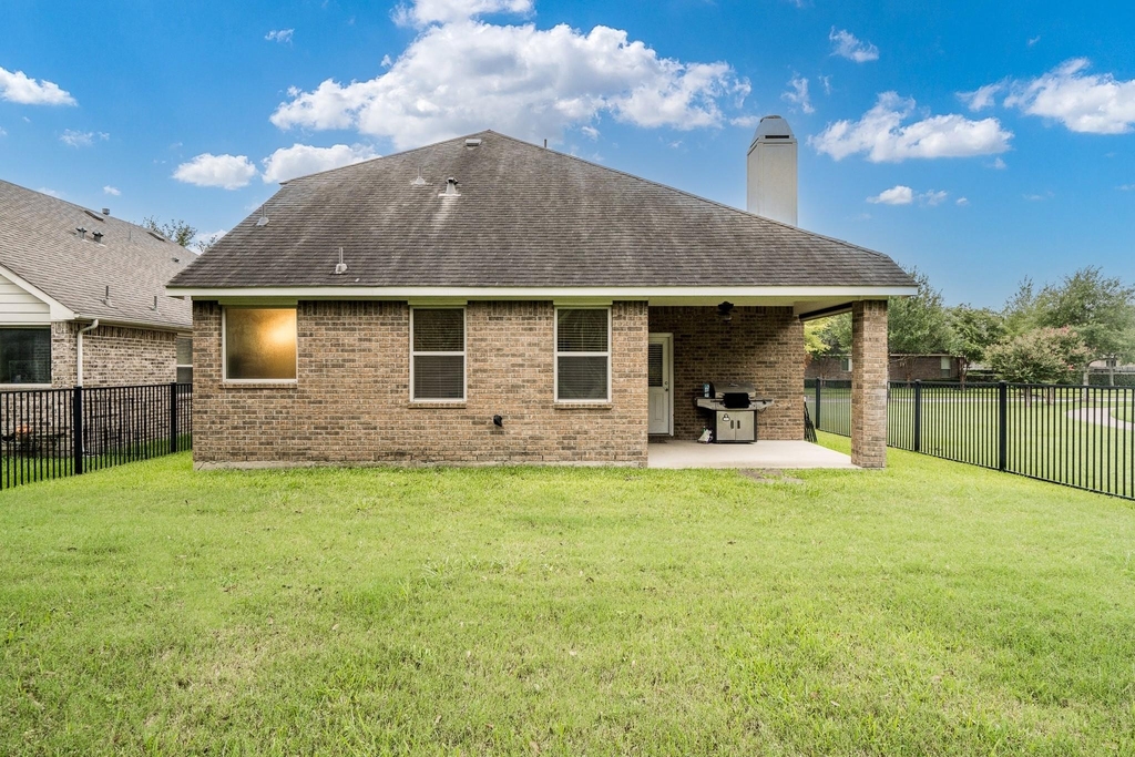 18918 Cove Pointe Dr - Photo 9