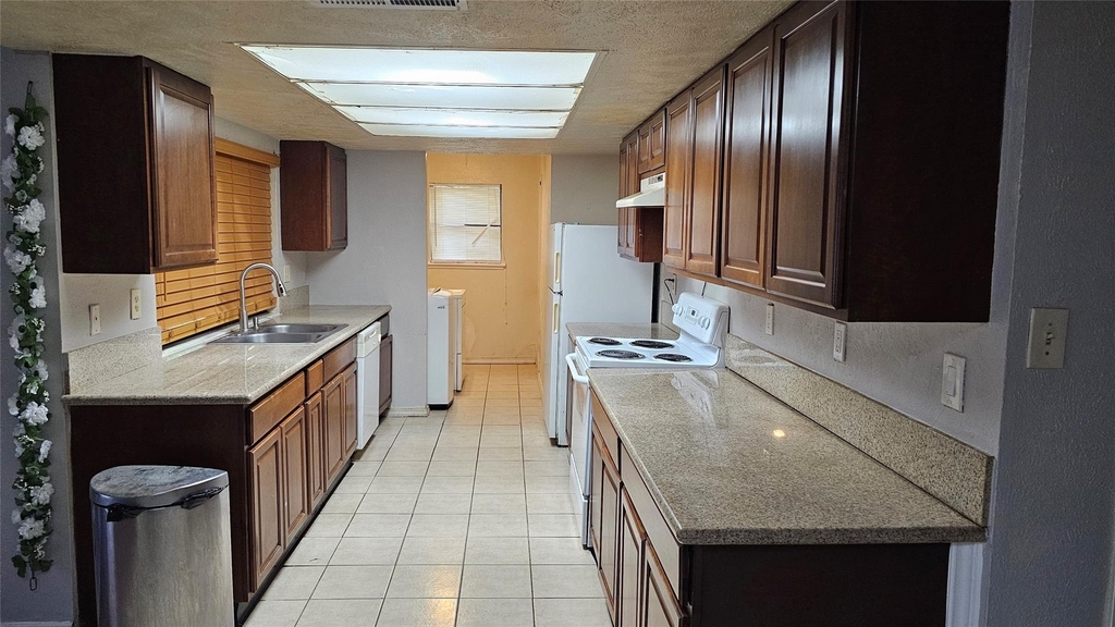 15303 Gran Vista Drive - Photo 18