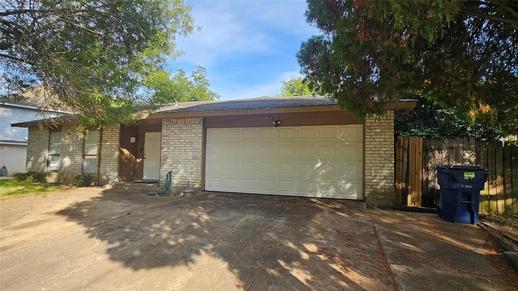 15303 Gran Vista Drive - Photo 2