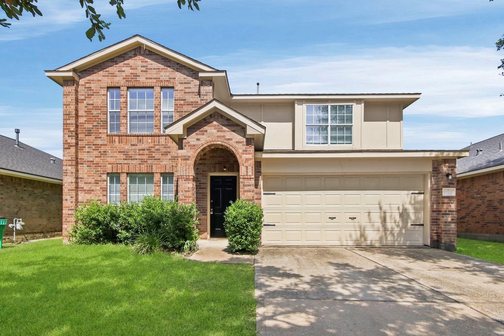 15127 Green Whisper Drive - Photo 0