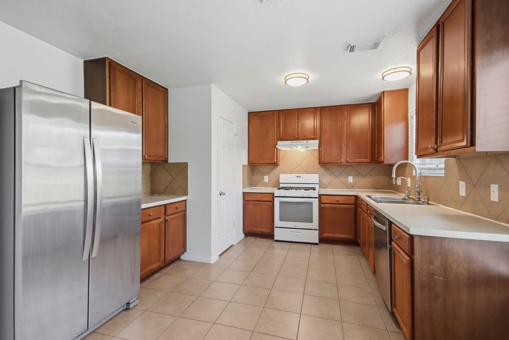 15127 Green Whisper Drive - Photo 21
