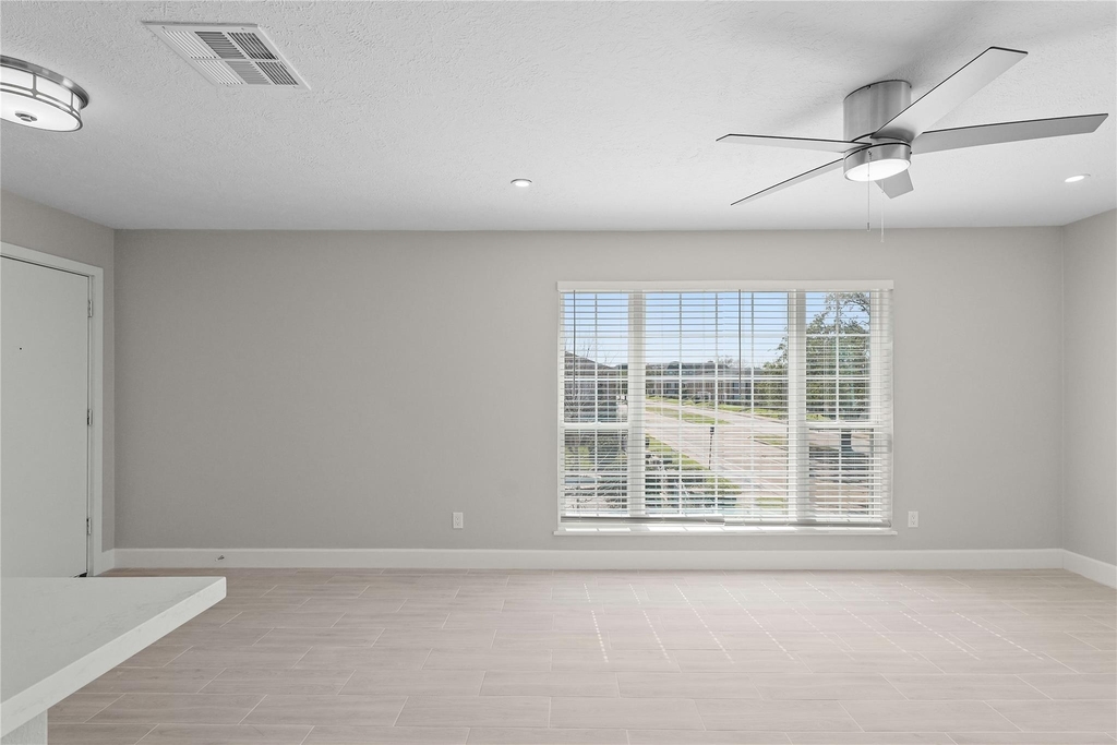 2121 Fountain View Drive - Photo 10