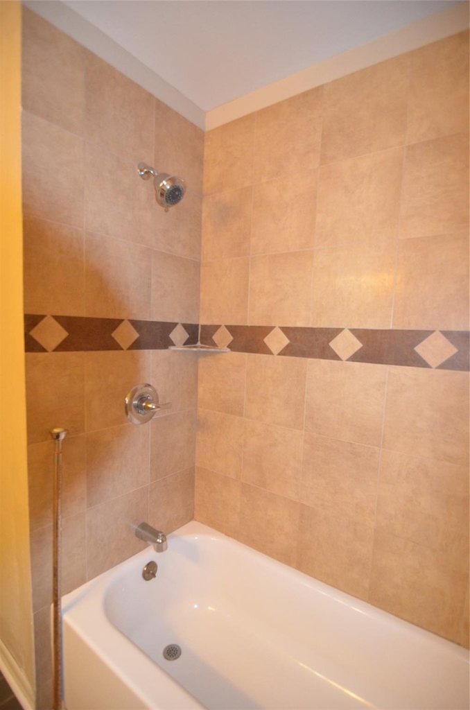 5215 Sanford Road - Photo 18