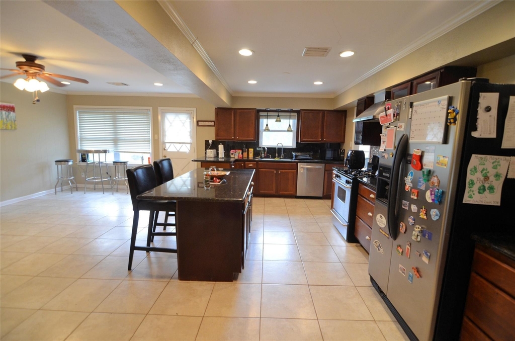 5215 Sanford Road - Photo 4