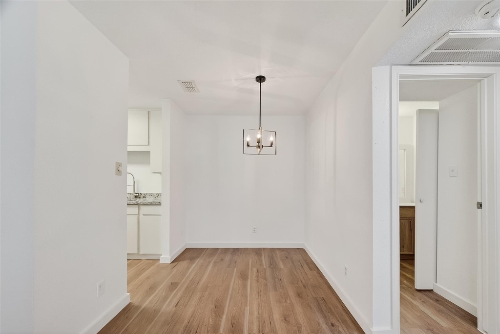 7900 N Stadium Drive - Photo 19