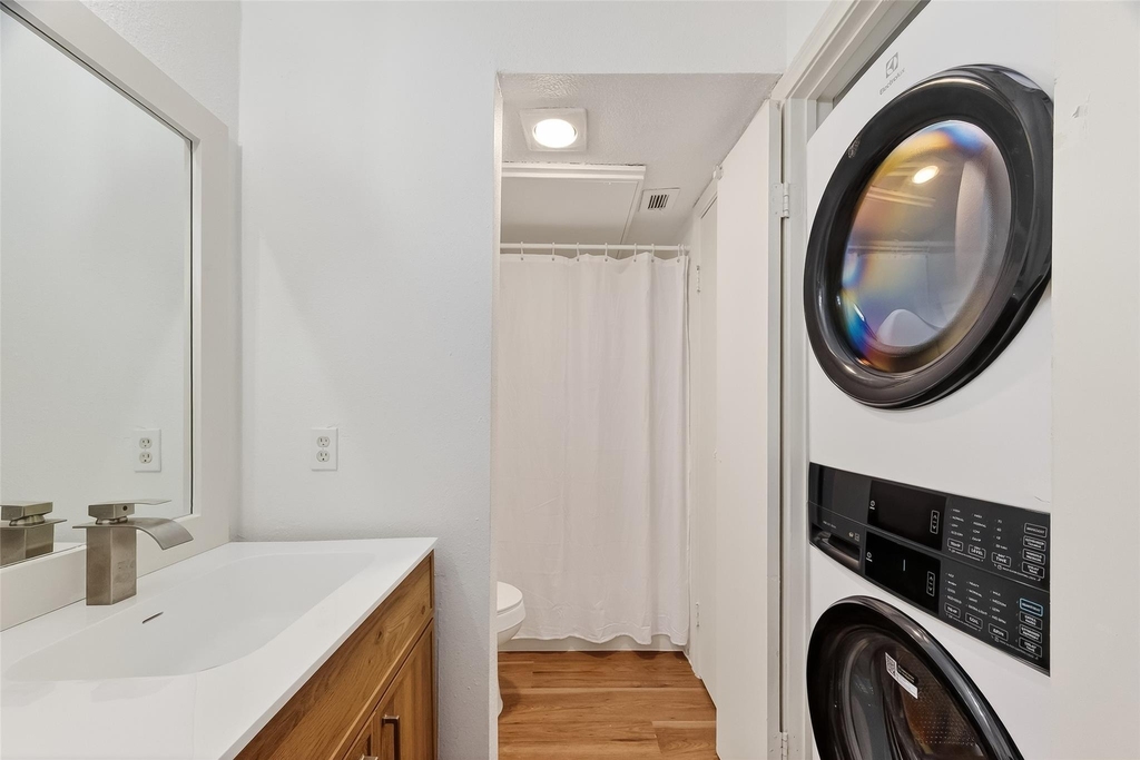 7900 N Stadium Drive - Photo 10