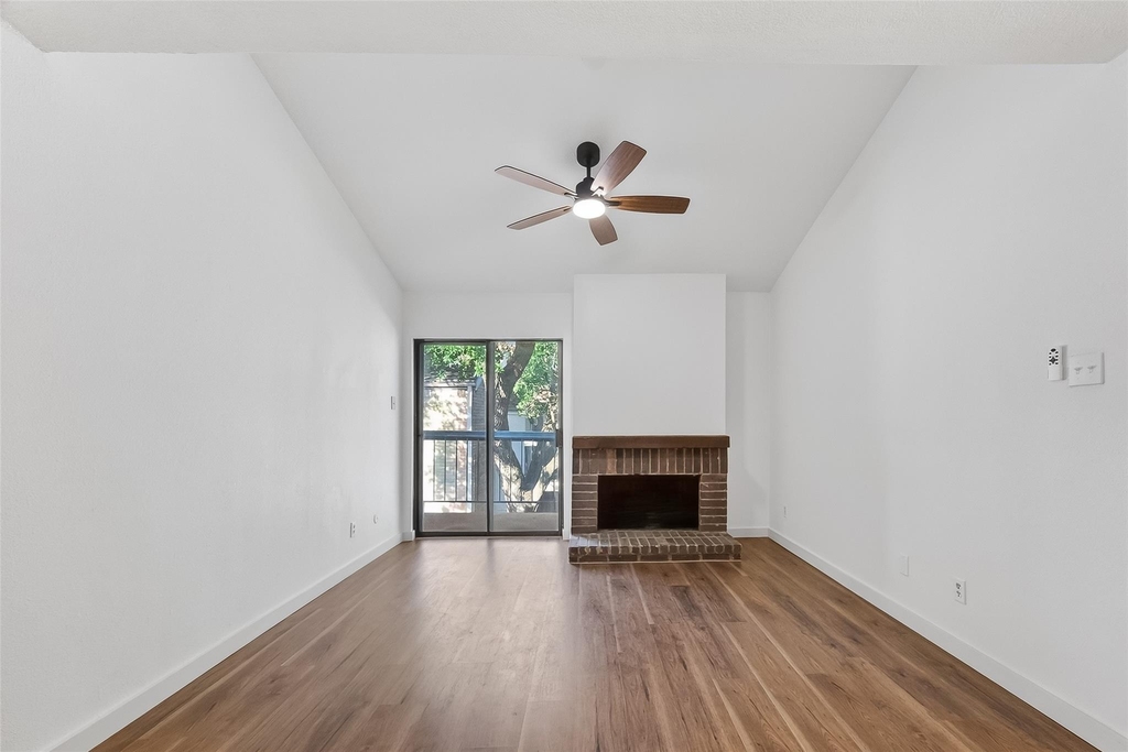 7900 N Stadium Drive - Photo 18