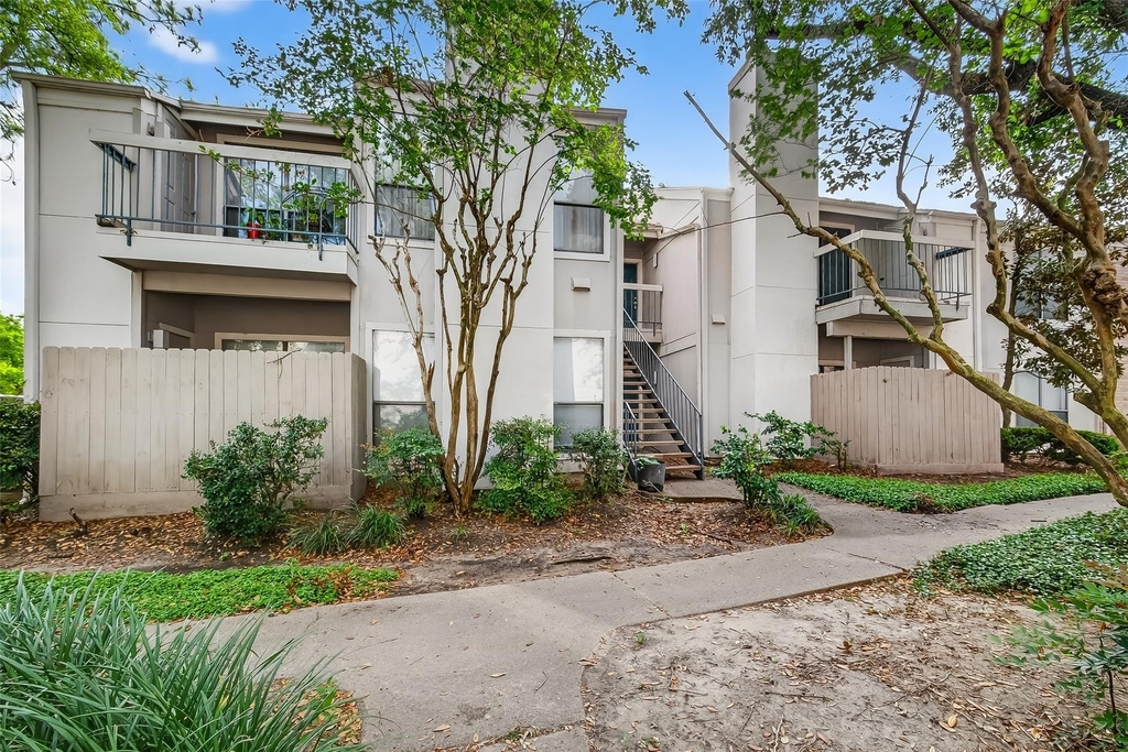 7900 N Stadium Drive - Photo 13