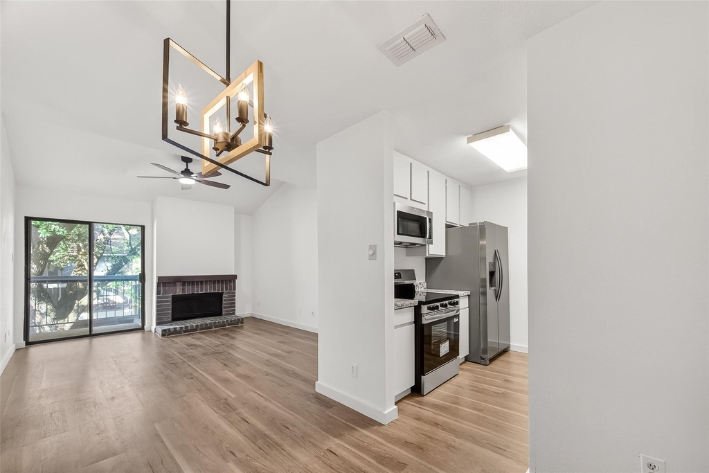 7900 N Stadium Drive - Photo 23