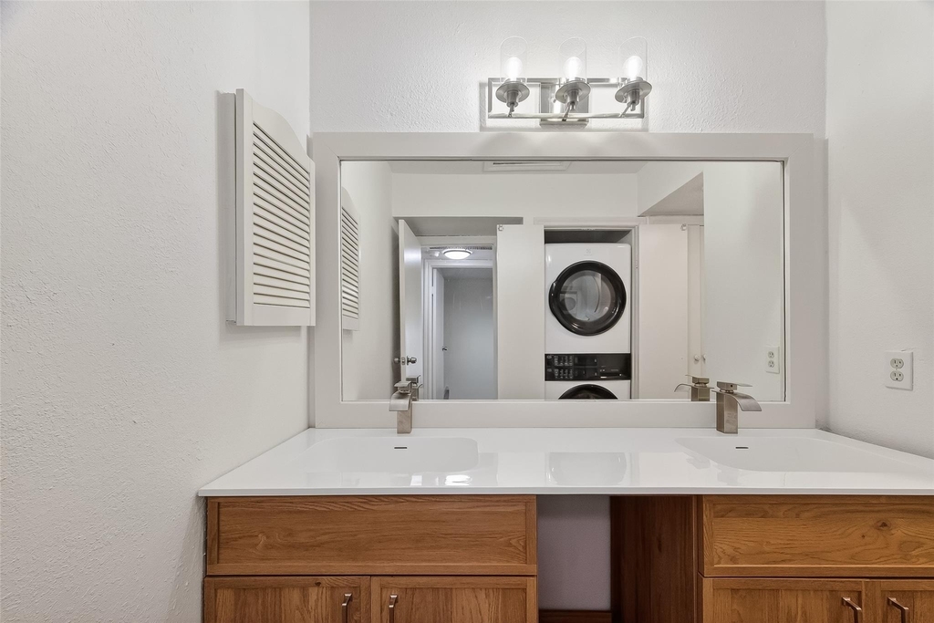 7900 N Stadium Drive - Photo 9