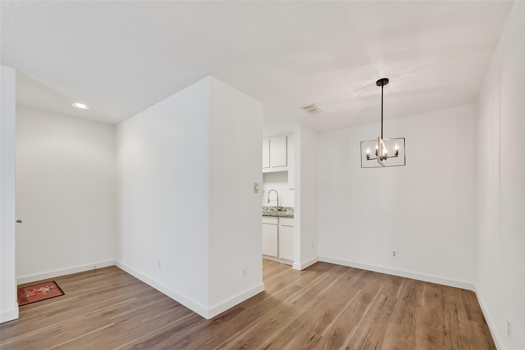 7900 N Stadium Drive - Photo 22
