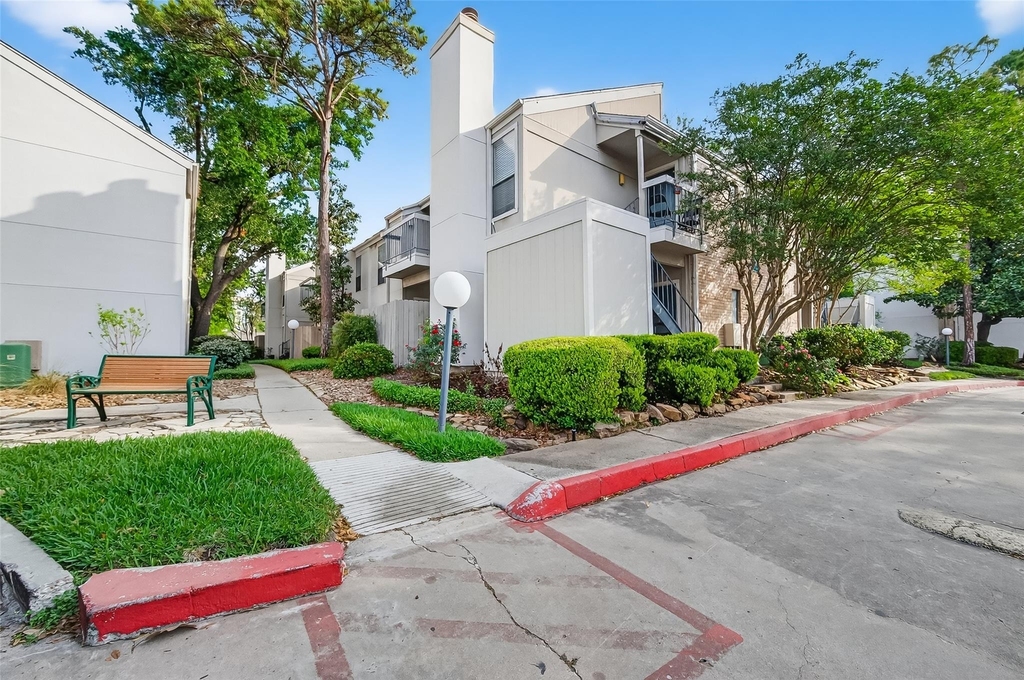 7900 N Stadium Drive - Photo 14