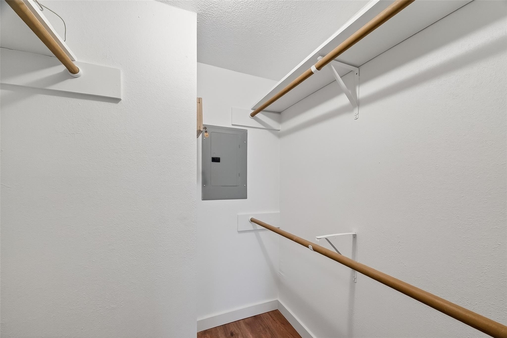 7900 N Stadium Drive - Photo 5