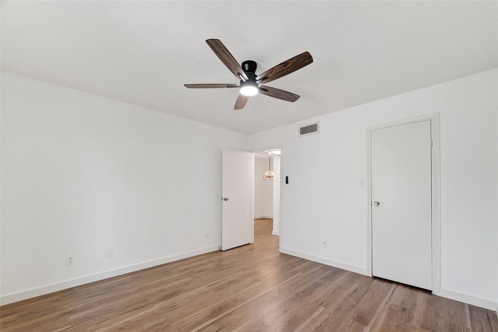 7900 N Stadium Drive - Photo 25