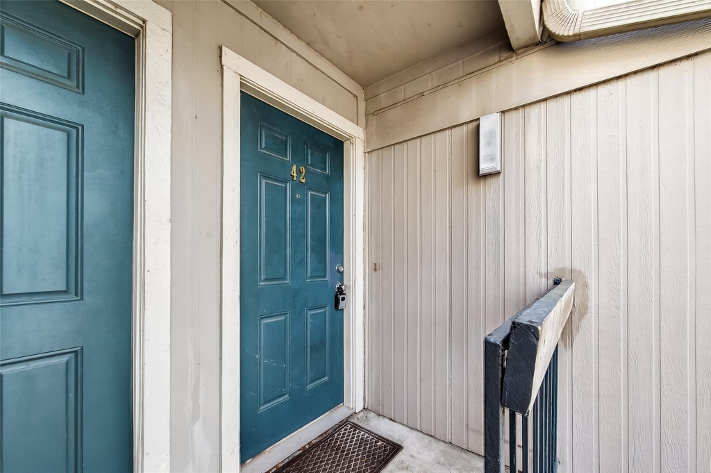7900 N Stadium Drive - Photo 4